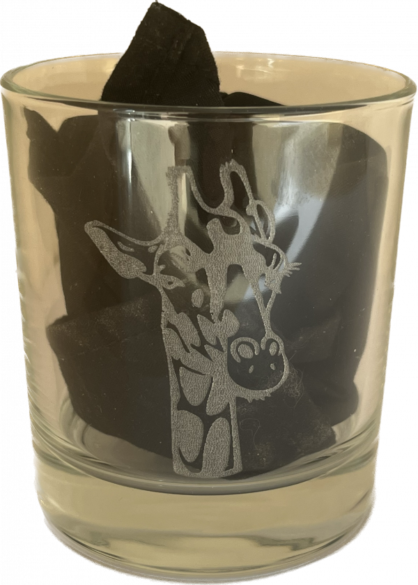 giraffe engraved